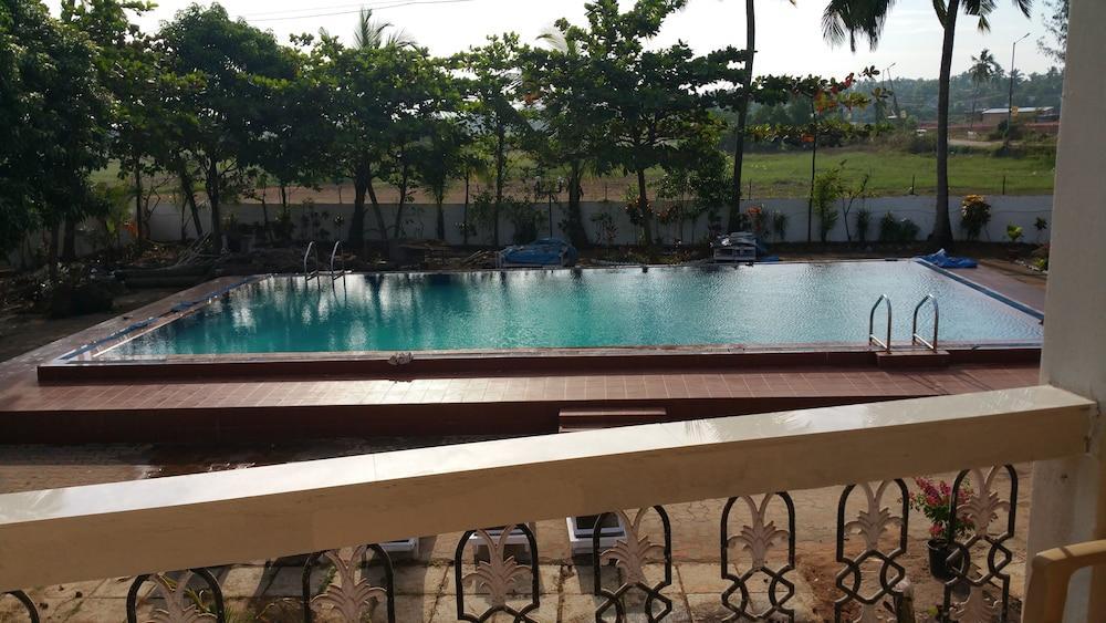 The Ronil Royale Hotel