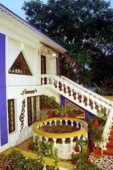 Hotel The Ronil Royale 2*